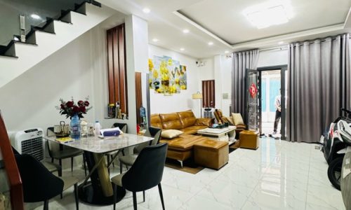 BÁN NHÀ TÂN BÌNH SÁT MT 60M2 NGANG 5.5M 2 TẦNG 3 PN ĐẸP LUNG LINH FULL NỘI THẤT ĐỒNG XOÀI 5.85 TỶ.