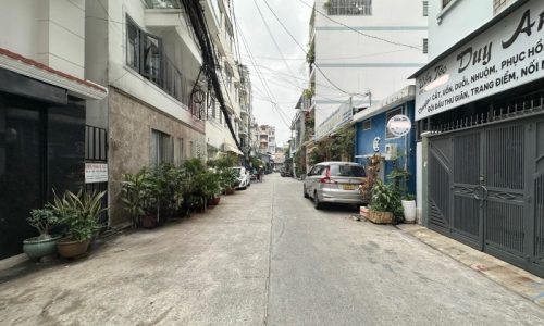 BÁN NHÀ PHÚ NHUẬN OTO VÀO NHÀ 70M2 3 TẦNG NỞ HẬU 5.4M SÁT MT KD ĐỈNH PHAN ĐÌNH PHÙNG GẤP BÁN  9.5 TỶ.