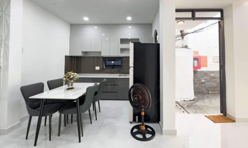 BÁN NHÀ MẶT TIỀN 30M2 2 TẦNG 2 PN ĐẸP LUNG LINH KD ĐỈNH CAO THẮNG 5.8 TỶ.