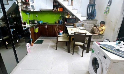 BÁN NHÀ PHÚ NHUẬN HẺM 3M 36M2 2 TẦNG BTCT NGANG 6M SÁT MẶT TIỀN DÂN TRÍ LÊ VĂN SỸ 4.45 TỶ.