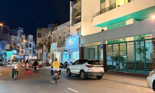 BÁN NHÀ PHÚ NHUẬN HXH 35M2 4 TẦNG 4PN DÂN TRÍ CAO HUỲNH VĂN BÁNH 5.25 TỶ.