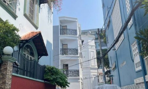 BÁN NHÀ BÌNH THẠNH OTO VÀO NHÀ 50M2 5 TẦNG BTCT NGANG 4,2M CHDV NGUYỄN VĂN ĐẬU 7.68 TỶ.