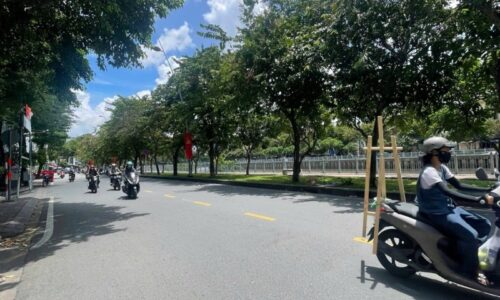 BÁN NHÀ PHÚ NHUẬN HXH 70M2 5 TẦNG NGANG 8M 10 PN SÁT MT PHAN ĐÌNH PHÙNG GẤP BÁN  12.9 TỶ.