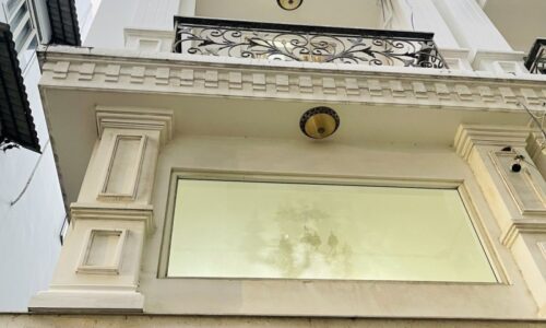 BÁN NHÀ PHÚ NHUẬN HXH 45M2 5 TẦNG NGANG GẦN 4M 4 PN ĐẸP LL NGUYỄN CÔNG HOAN 7.7 TỶ.