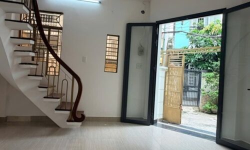 BÁN NHÀ PHÚ NHUẬN HẺM TO THÔNG 45M2 2 TẦNG NGANG 4.5M 3 PN ĐẸP Ở NGAY PHAN ĐÌNH PHÙNG GẤP BÁN  5.8 TỶ