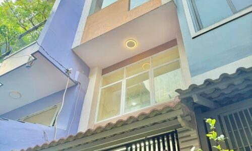 BÁN NHÀ PHÚ NHUẬN HXH 35M2 3 TẦNG 3 PN SÁT MT CAO THẮNG 5.55 TỶ.