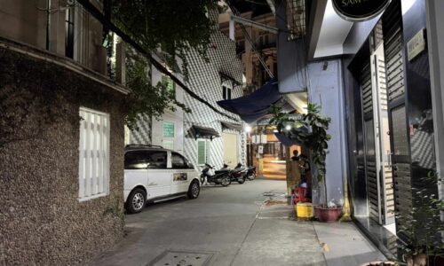 BÁN NHÀ TÂN BÌNH HẺM XE TẢI 60M2 3 TẦNG BTCT NGANG 4.3M 5 PN SÁT MT LẠC LONG QUÂN  GẤP BÁN 9.9 TỶ.