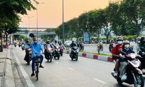 BÁN NHÀ GÒ VẤP HXH 120M2 3 TẦNG NGANG 8M NỞ HẬU CHDV 7 PN PHẠM VĂN ĐỒNG GẤP BÁN 7.2 TỶ.