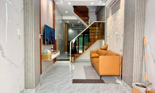 BÁN NHÀ TÂN BÌNH HXH 10M 37M2 2 TẦNG KD ĐỈNH ĐẸP LL SÁT MT LÊ VĂN SỸ GẤP BÁN  5.9 TỶ.