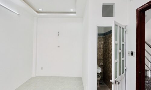 BÁN NHÀ PHÚ NHUẬN HXH 30M2 4 TẦNG NGANG 5M 3 PN KD ĐỈNH HOÀNG HOA THÁM 5.5 TỶ.